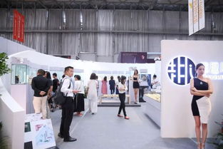 模特走秀引聚焦,翠趣兒時尚珠寶發布